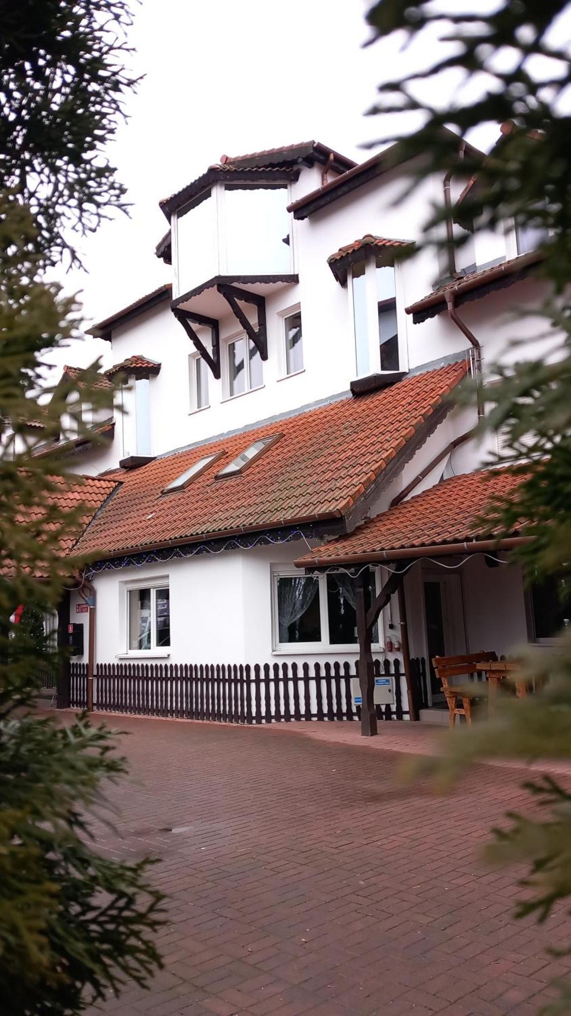 Hotel Dworek Вроцлав Екстер'єр фото